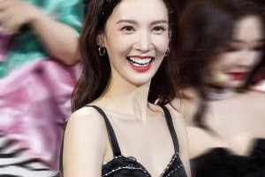金晨反差魅力：从高冷女神到金刚芭比的蜕变